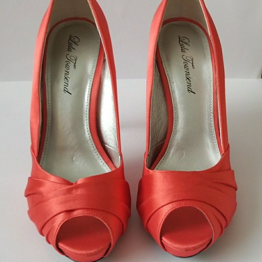 New Lulu Townsend open toe satin Heels pumps
